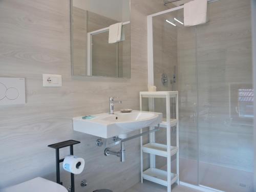 Suite with City View image 1