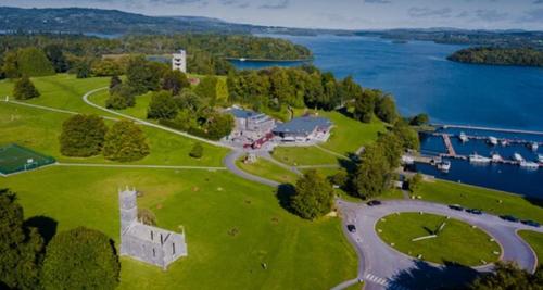 Tuvākā izklaides vieta, The Residence at Lough Key - Luxury by the Water in Ballyfarnon