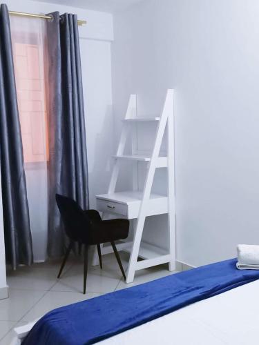 One-Bedroom Apartment image 6