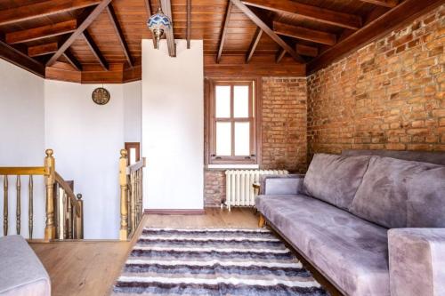 Chic 2BR Retreat House - Heart of Cihangir! #394 - image 2