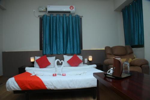 Goldhorn Hotels & Banquet Mehdipatnam Near St Ann's college – Hyderabad, IA