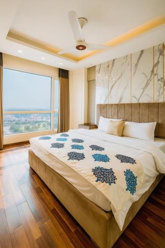 Elysium Two Bedroom Luxury Apartment Islamabad - image 10