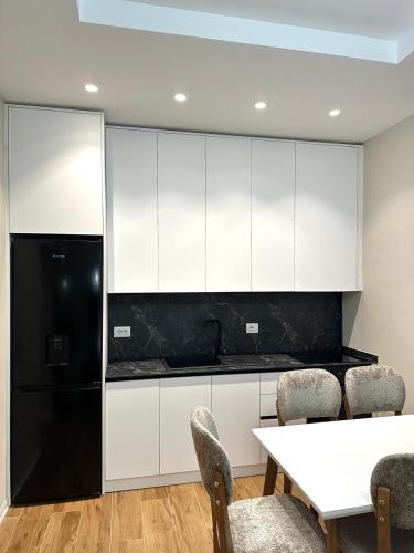 cozy apartament tirana bllok, Tirana (fotografie 9)