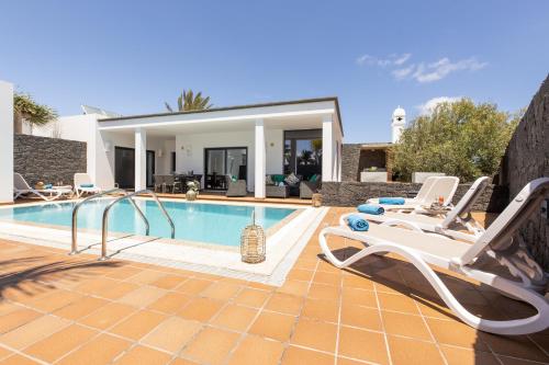 Villas Mamma Mia pool heat Private & Jacuzzi 2