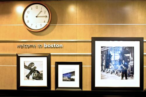 Hampton Inn By Hilton And Suites At Boston Crosstown Center