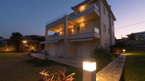 Koroni Seaside Private Beach Residence B in Livadakia