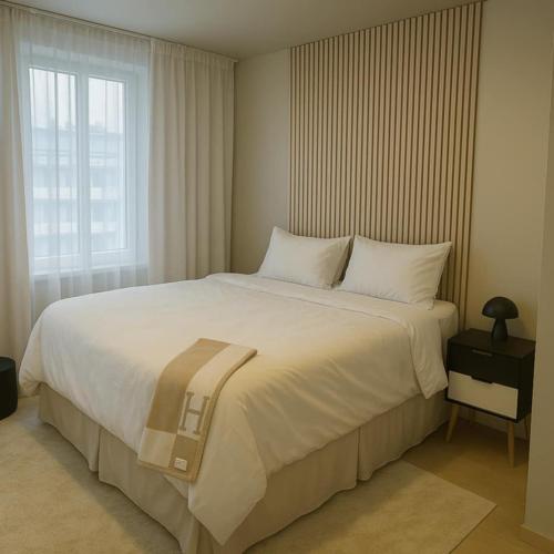 Modern apartment near the sea and beach life in Hovik