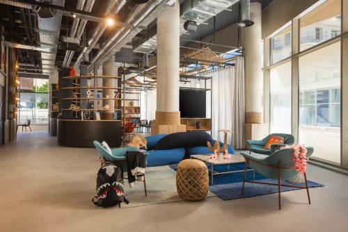 Lobby, Moxy Nice in Mercantour