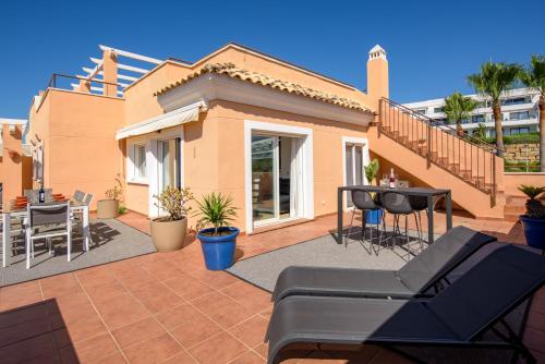 2163-Amazing penthouse, 2 terraces sea-golf view 5