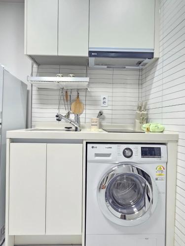 Shinhwahouse in Seoul Station