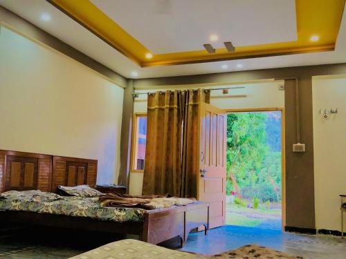 River Gaze Hotel & Restaurant in Shogran