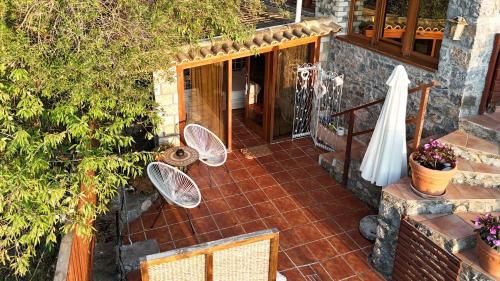 Beachfront Avia Nest - Aspa's Getaway