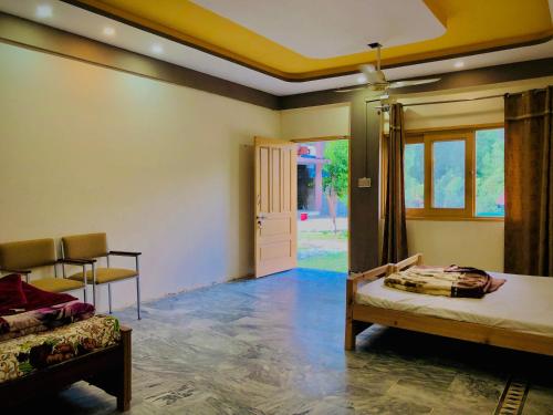 River Gaze Hotel & Restaurant in Shogran