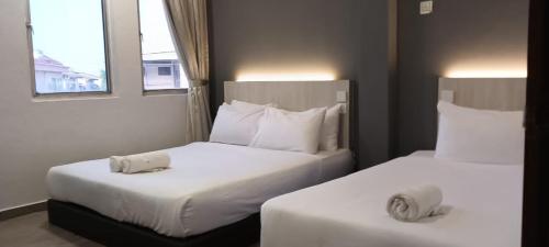 The Great Hotel Room Type - Triple Room with View