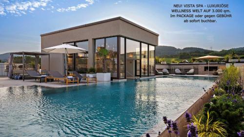 مسبح, فندق فيلا توسكانا (Hotel Villa Toskana) in Leimen