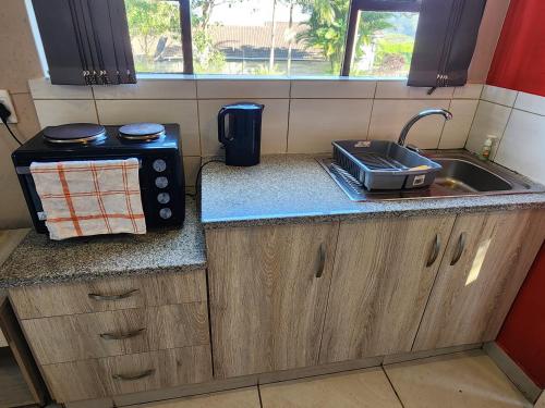 VILLA HOLIDAYS - 16A Berea Road Margate in Margate