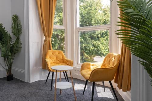 Open Mind Property - Spacious 2 Bedroom Flat - image 5