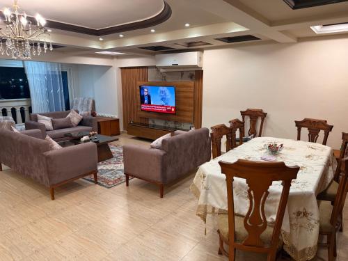 شقه مطله علي قناة السويس والبحر فيو رائع 102 بورسعيد, Port Said (Foto 3)
