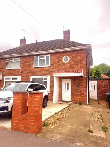 Cosy 3 bed house in Doncaster in อินเทก