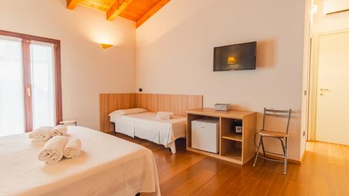 Triple Room image 5