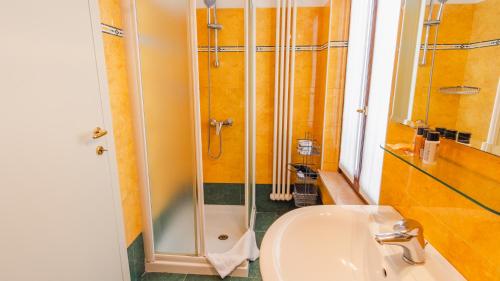 Single Room with Balcony image 3