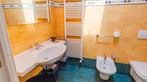 Triple Room image 1