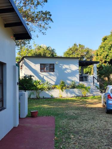 VILLA HOLIDAYS - 16A Berea Road Margate in Margate
