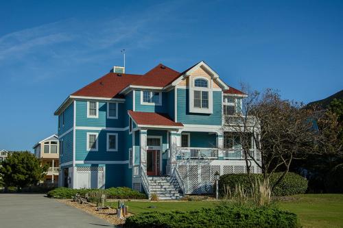 Pops Place, Corolla