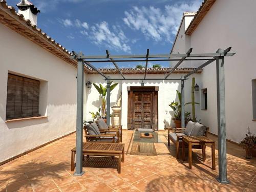 5 Bedroom, rural villa near Javea with pool in Tarraula