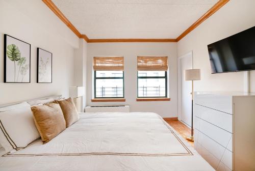 Contemporary 2 Bed 2 Bath Apt Bright and Sunny, New York (photo 6)