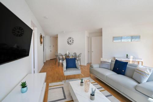 Stunning Apartment for 4 2 Bedrooms 2 Bath, New York