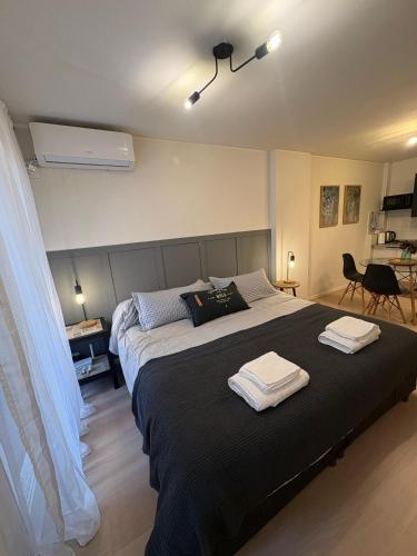One-Bedroom Apartment image 6