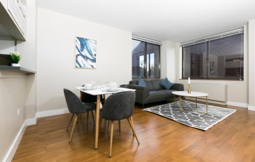 Finest Luxury 1 Bedroom Apartment, New York (photo 3)
