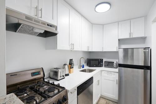 Amazing Apartment for 2 1 Bed 1 Bath - image 3