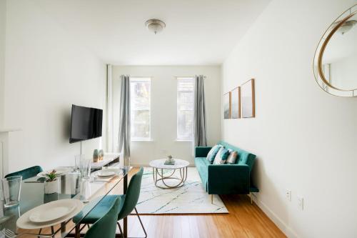 Contemporary 1 Bedroom Apartment in NYC, New York (photo 8)