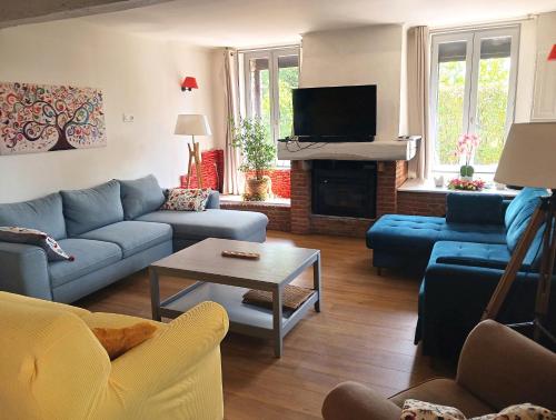 Iekārtas, La Vendegeoise - Gîte chaleureux 10P chez l'habitant - Jardin et NOUVELLE PISCINE EXT CHAUFFEE (La Vendegeoise - Gite chaleureux 10P chez l'habitant - Jardin- Piscine ext chauffee partagee de mai ) in Romeries