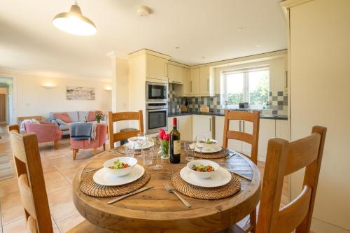 2 Hazelwood - image 3