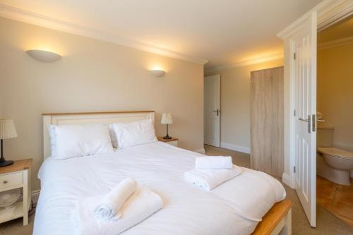 2 Hazelwood - image 7