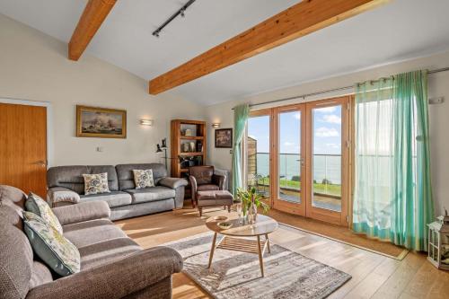 House 42, Looe (photo 10)