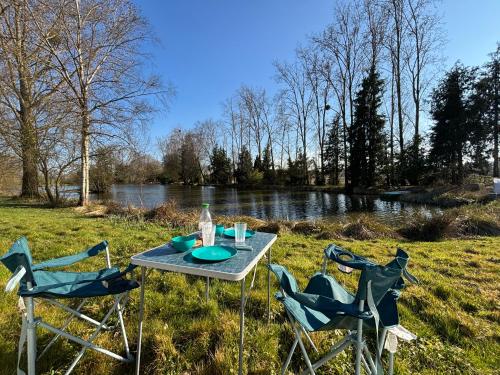 Les Rives De Bel Air - Hébergements - Camping - Caravaning (Les Rives De Bel Air - Hebergements - Camping - Caravaning) in Vauce