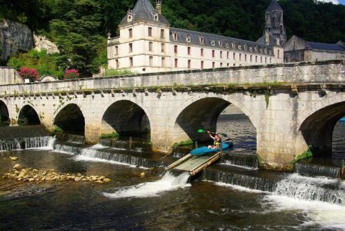 Duplex 4 personnes avec jardin in Brantome
