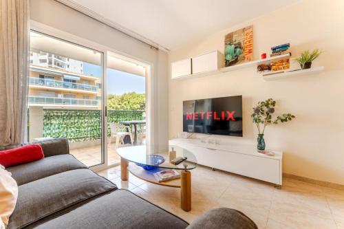 Charming apartment with pool and 2 bedrooms