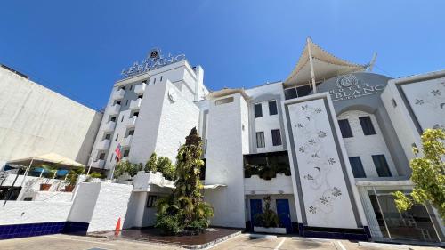 Hotel Leblanc Suites – khách sạn tại Puerto La Cruz