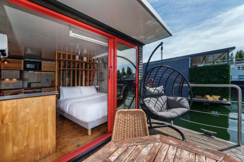 L'Escale Royale Saint-Martin-la-Garenne Port Ilon - Seine - Giverny in Other