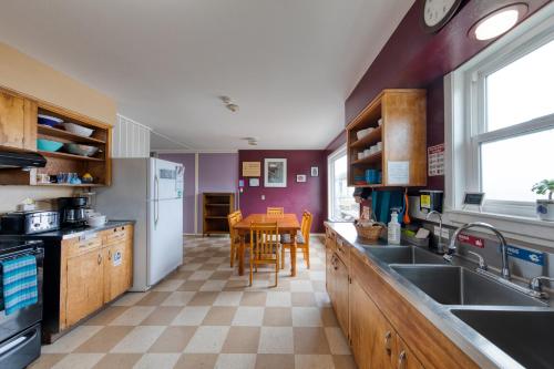Kitchen, HI Point Montara Lighthouse in Half Moon Bay