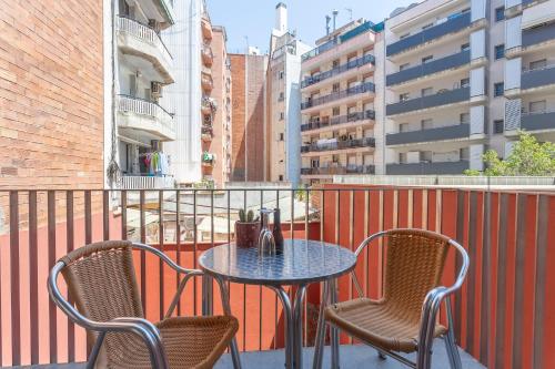 Apartment Barcelona Rentals - Pool Terrace in City Center - image 2