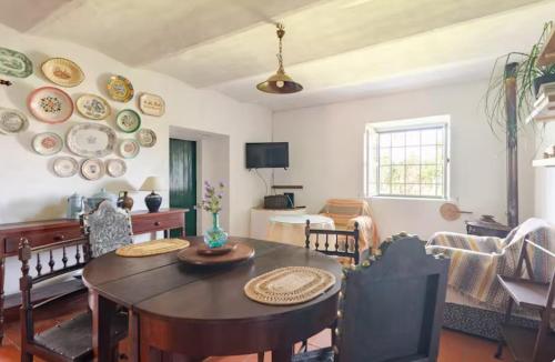 Shared lounge/TV area, Qta Casa Seleiras - Guest House in Canaviais