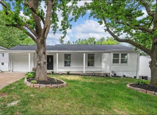 Affton Villa – khách sạn tại Lemay