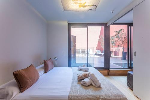Apartment Barcelona Rentals - Pool Terrace in City Center - image 4