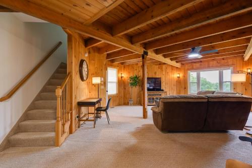 4 Mi to Beach & Lake: Spacious Home in Chestertown in Chestertown (NY)